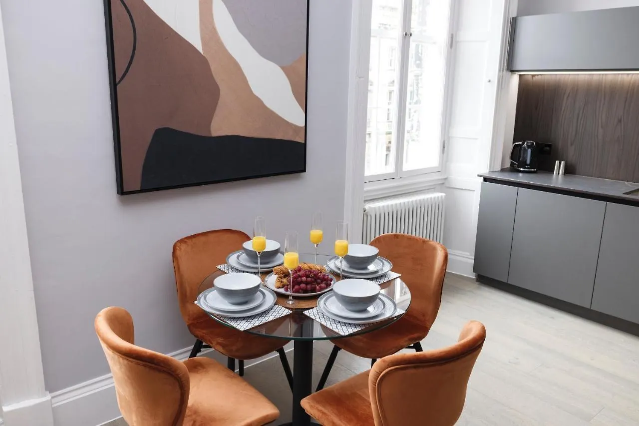 Lejlighed Joivy Luxurious Apt On Notable George Street EDI