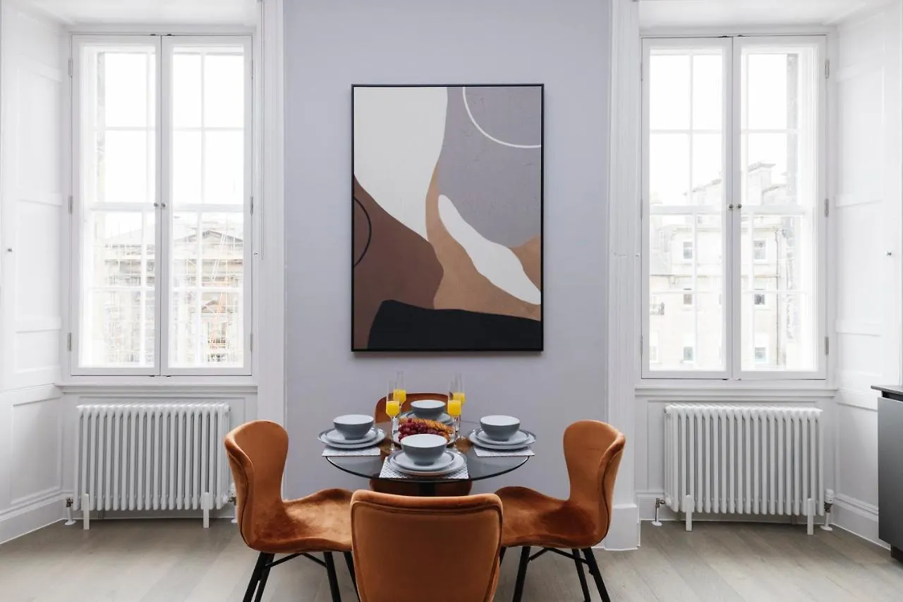 Joivy Luxurious Apt On Notable George Street Edinburgh 0*,  United Kingdom