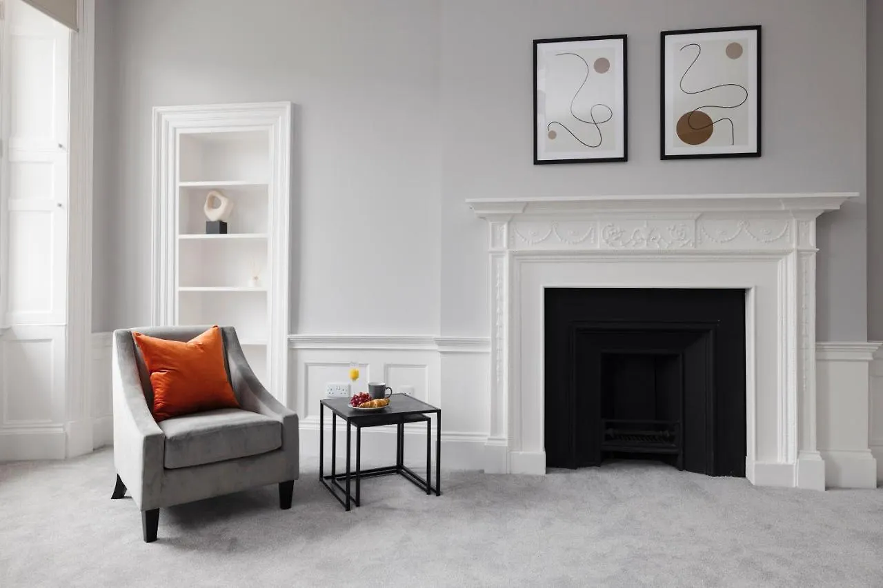 Joivy Luxurious Apt On Notable George Street Edinburgh Apartment