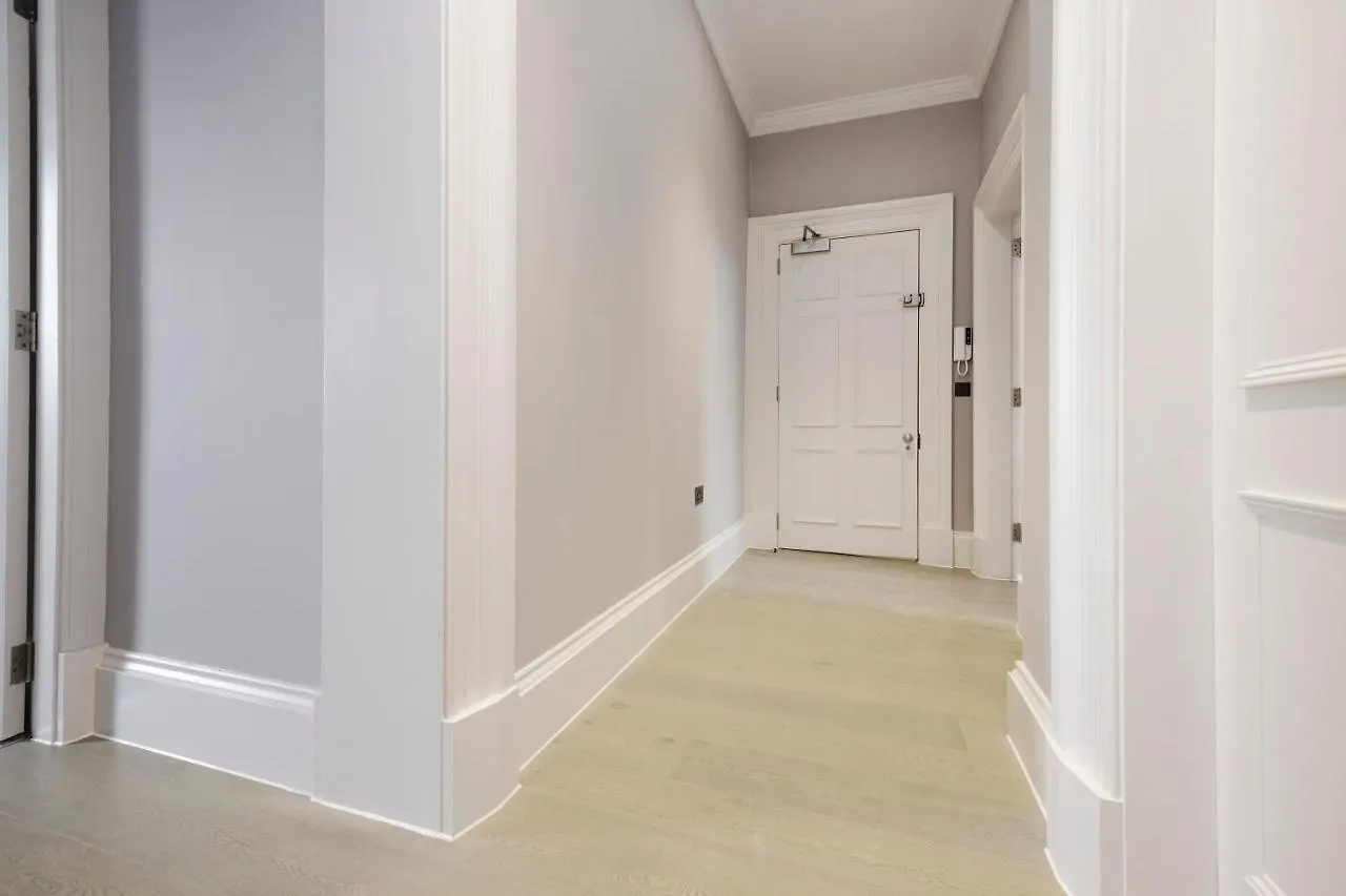 Apartment Joivy Luxurious Apt On Notable George Street Edinburgh