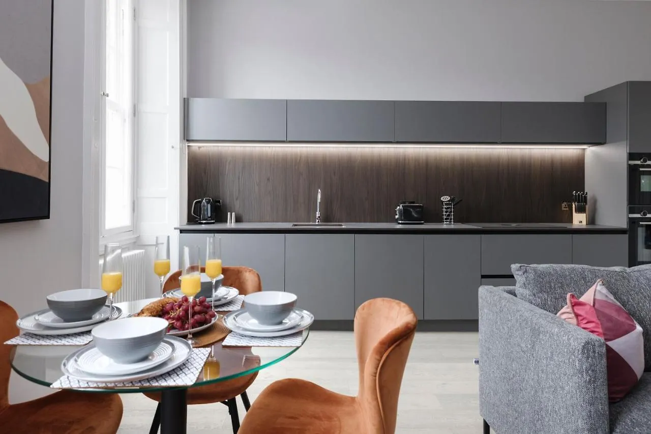 Appartamento Joivy Luxurious Apt On Notable George Street Edimburgo Regno Unito